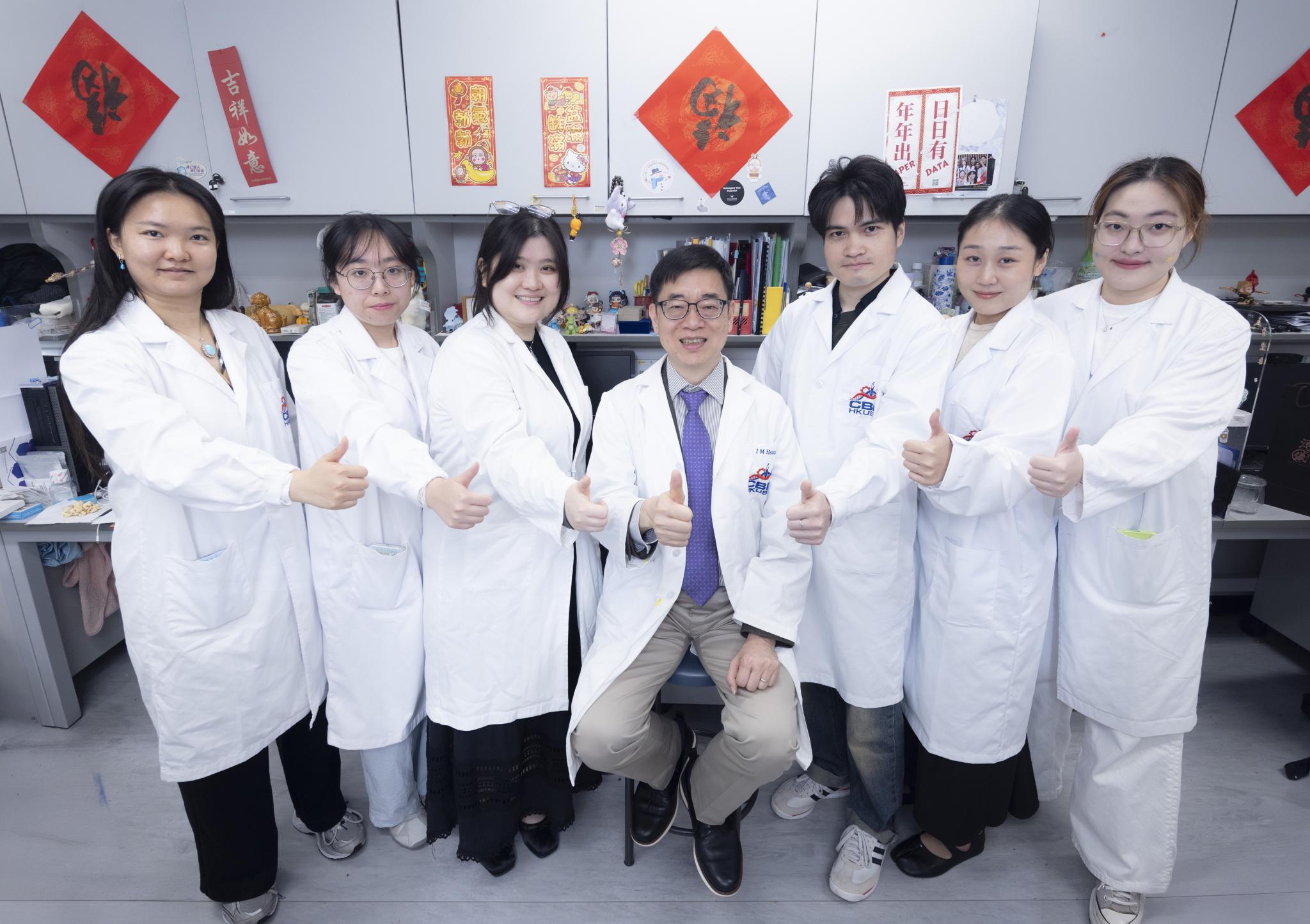 Members of the Hsing Group in the laboratory